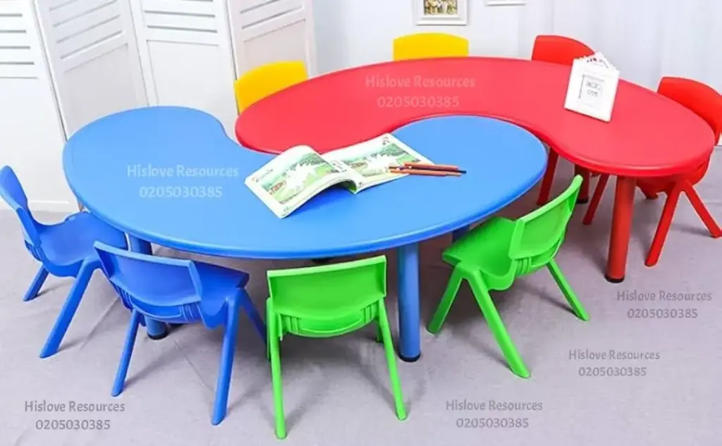 Cresent Table