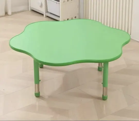 Flower-shaped Table