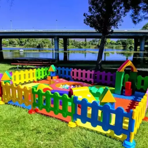 Fence (Short)/ Barricade